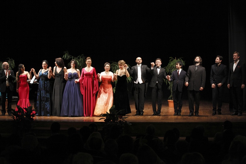 Montefano, Teatro La Rondinella – 27 aprile 2013. Solisti dell’Accademia d’Arte Lirica, al pianoforte Alessandro Benigni. 