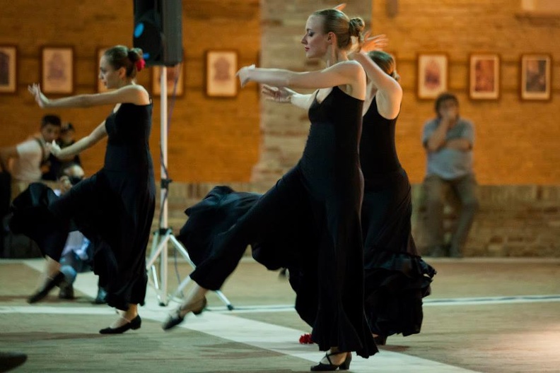 Osimo, Chiostro San Francesco – 6 giugno 2014. Solisti dell ’Accademia d ’Arte Lirica, al pianoforte Mirca Rosciani.