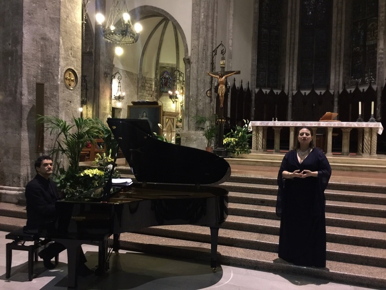 Ascoli Piceno, Tempio Monumentale S. Francesco - 9 Dicembre 2017. Solisti dell'Accademia d'Arte Lirica: Soprani: Chiara Carbone, Tsisana Giorgadze, Mariam Pirtskhalaishvili. Mezzosoprano: Martina Rinaldi. Tenore: He Zhu. Pianoforte: Alessandro Benigni 